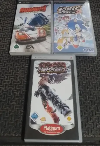 Lote de 3 jogos UMD PSP Completos 