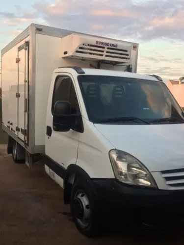 Iveco refrigerada 55c16  Ano 2010