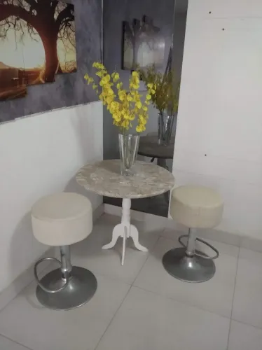 Mesa de Canto para apoio