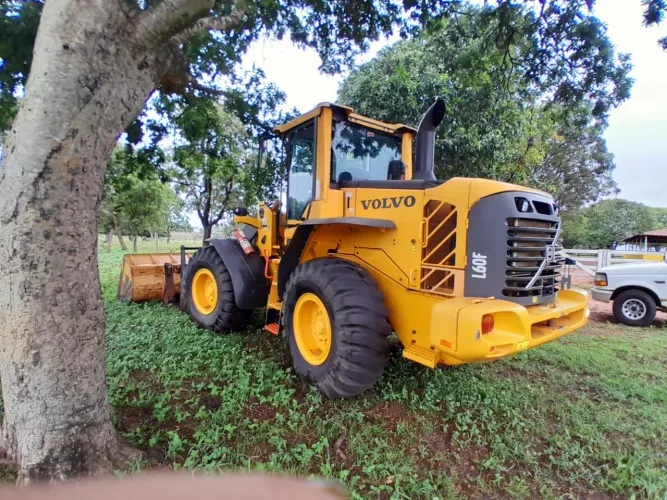 Pá carregadeira l-60 2022 