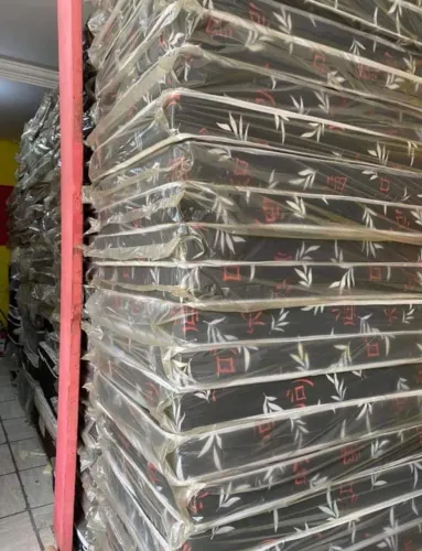 Colchões de solteiro espuma D20 - Novos!