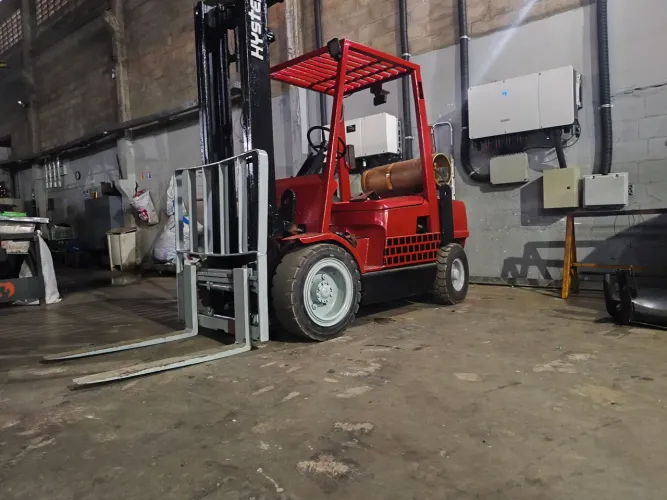 Empilhadeira  HYSter 2004