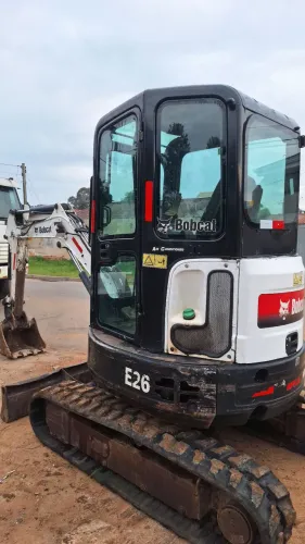 Mini escavadeira | 3 toneladas - Locação