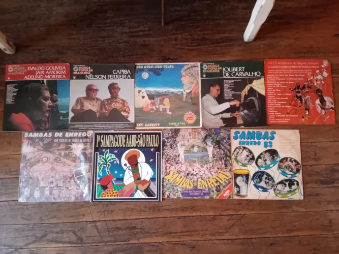 Discos de vinil de Samba e Samba enredo