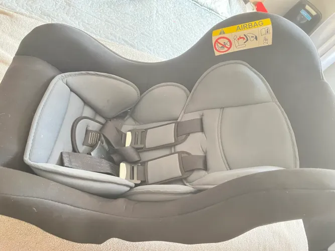 Vendo cadeirinha de bebê para carro