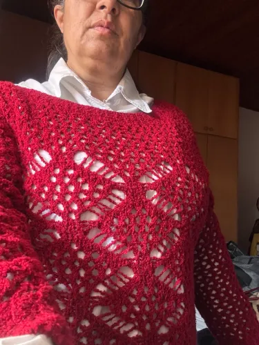 Blusa de lã buclê vermelha tamanho G
