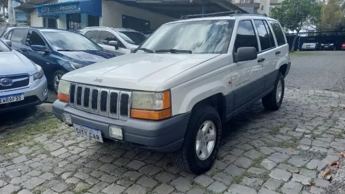 Jeep Grand Cherokee Laredo 4.0 Aut. 1998