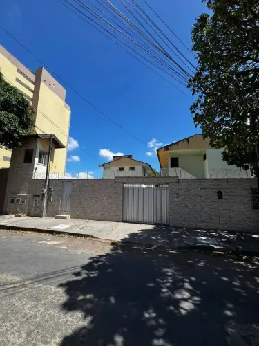 Apartamentos para locação na Maraponga.