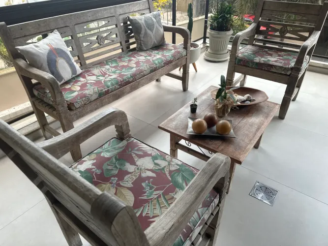 Conjunto Poltrona , 2 cadeiras 1 mesa e 1 aparador para área externa