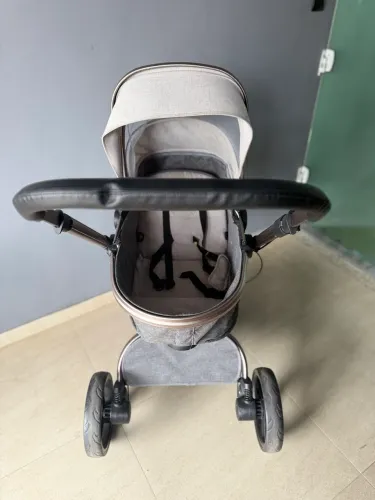 Carrinho de Bebê Vulkan novo custa 2600 preço pra vender rápido 