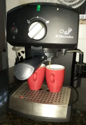 Cafeteira expresso 15 bar - Electrolux Chef