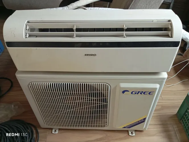 Ar-condicionado Econômico Gree Split - 7000BTU/h - Gás R22