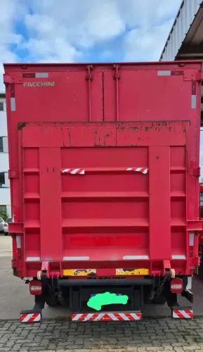 Plataforma elevatória ou rampa eletro-hidraulica 2200kg