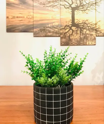 Vaso com planta artificial 