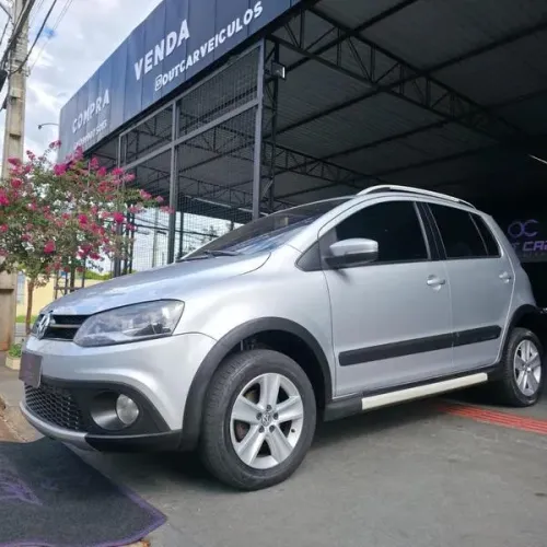 Volkswagen Crossfox 1.6 MI Total Flex 8V 5P 2013