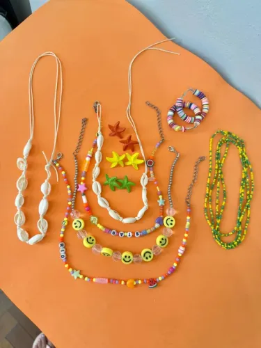 Kit: Brincos e Colares