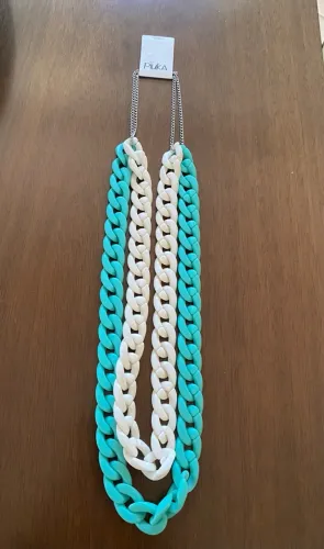 Colar corrente elos verde e off white