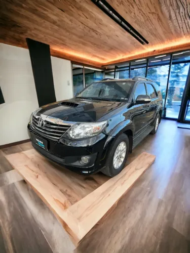 Toyota Hilux SW4 SRV D4-d 4X4 3.0 TDI Dies. AUT 2014