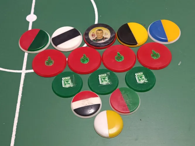 Lote 15 botões jogo de botão futebol de mesa 