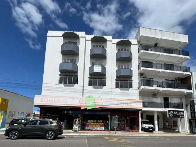 Apartamentos Espaçosos no Coração de Sombrio 3 Quartos | 1 Suíte