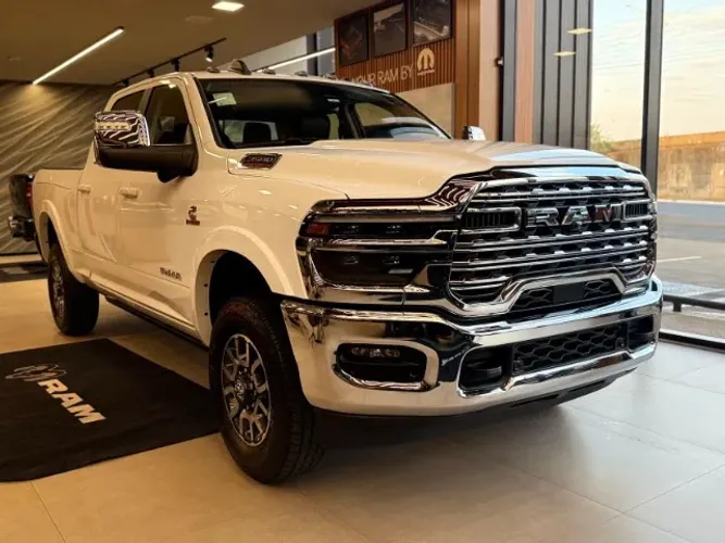 Ram 3500 Limited Longhorn 6.7 TB CD Diesel 2026