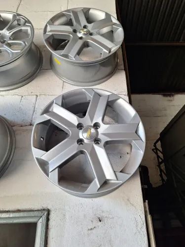 Rodas aro 17 GM novas dá KR só 3.150