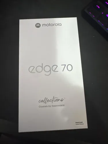 Motorola edge 70 12gb de ram 512gb memoria ( novo na caixa )