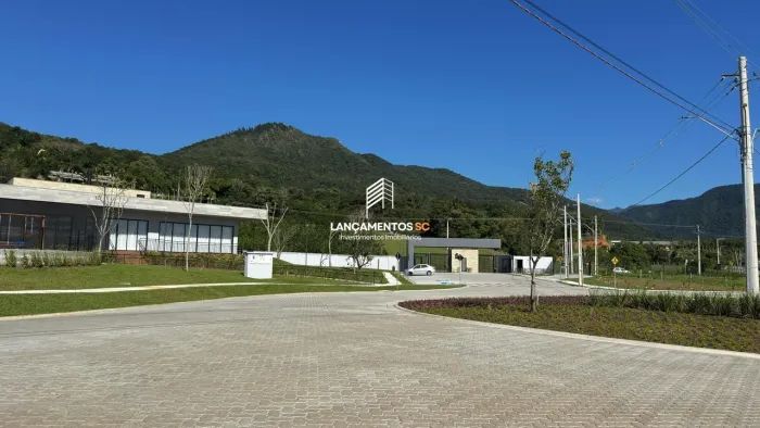 Terreno em Condomínio Fechado, Villa Imperatriz, Santo Amaro da Imperatriz.