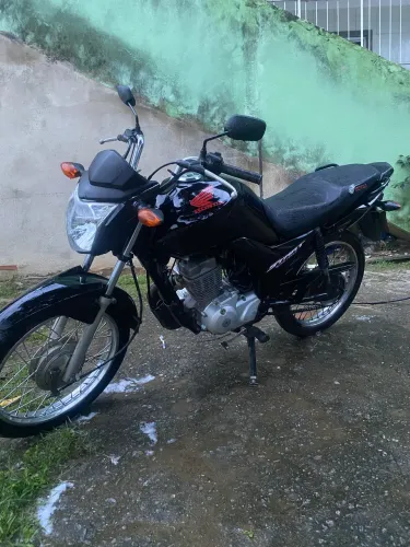 Vendo moto toda certinha