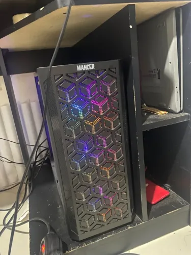 PC gamer i5-10400F, 16gb ram 3200mhz, rx 7600 8g em bom estado