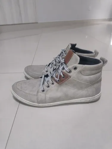 MENOR PREÇO DA OLX!!! Tênis casual tamanho 40