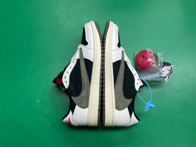 Tênis Air Jordan 1 Low Olive x Travis Scot (novo)