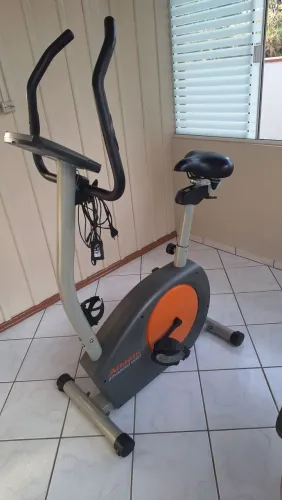 Bicicleta Ergométrica Athletic Advanced 460 BVP