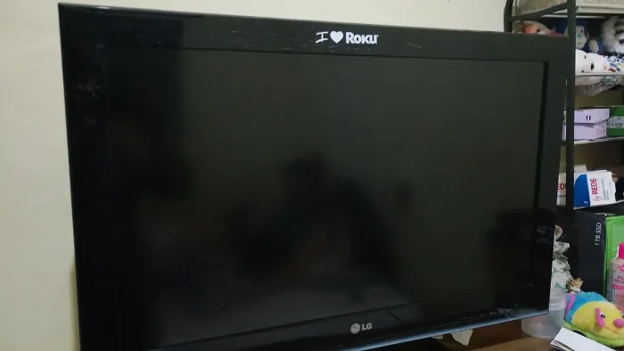 Tv LCD LG + aparelho Roku que transforma sua tv em smart