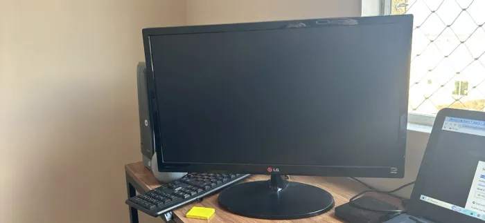Monitor LG 23?