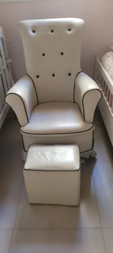Poltrona de amamentação