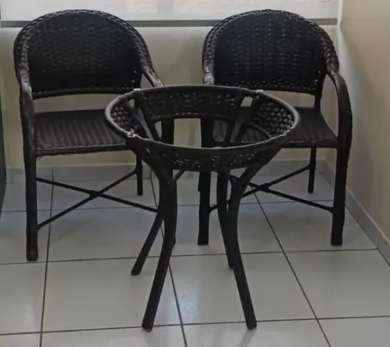 Conjunto de mesa e cadeiras para terraço