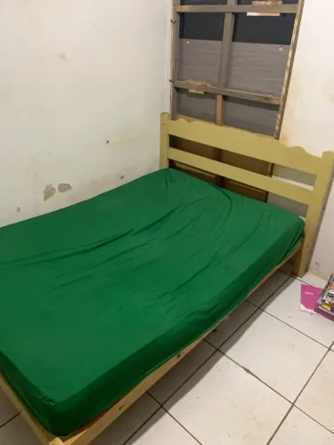 Cama de casal com colchão