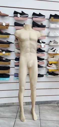 Manequim masculino