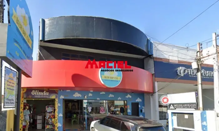 PONTO COMERCIAL NA ANDRÔMEDA PARA LOCAÇÃO - 250m² DE SALÃO TÉRREO