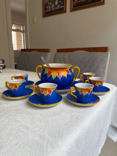 Jogo de café e molheira ceramicas pintados a mao