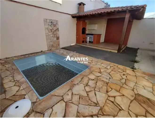 Casa em Condomínio com 130m² 3 quartos à venda no Jardim Holanda