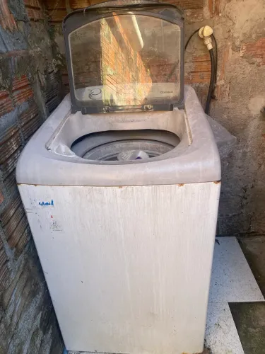 MÁQUINA DE LAVAR PARA RETIRADA DE PEÇAS - R$150