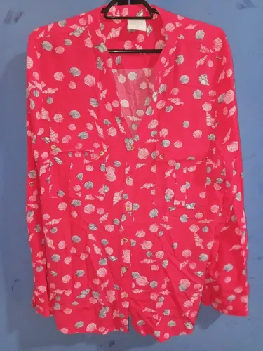 4 blusas femininas (tam. 44)