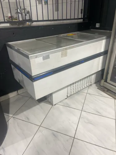 Ilha de congelados pra vender não troco