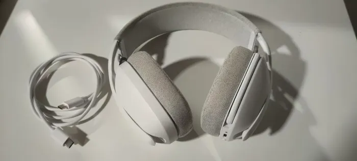Logitech Zone Vibe 100