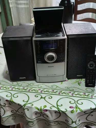 Vendo um Mini sistem Philips tudo funcionando perfeitamente em ótimo estado de