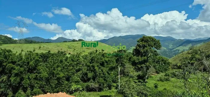 SÍTIO COM VISTA PANORÂMICA E PASTO EM SÃO JOSÉ DO BARREIRO