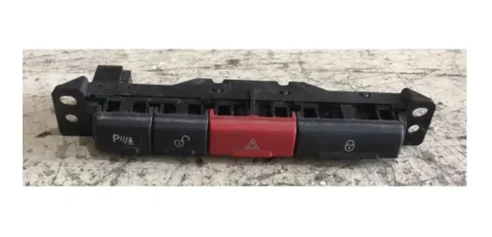 Botão Alerta E Trava Portas Freelander 2 2012