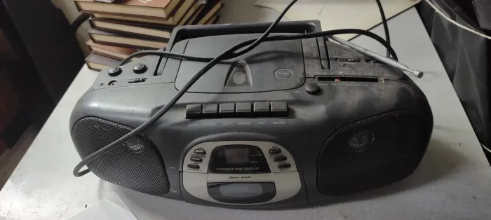 Rádio AM FM e cd antigo